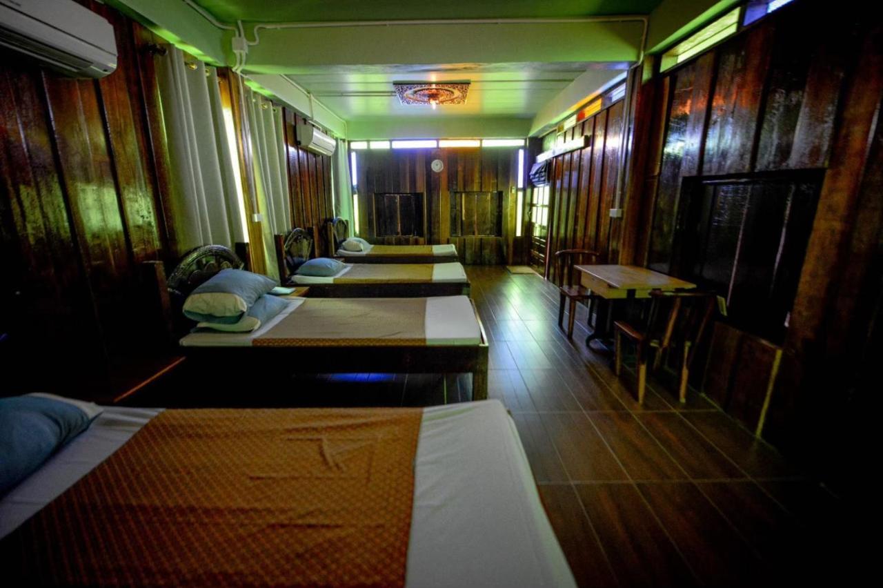 Mrk Resort & Massage Lop Buri Exteriör bild