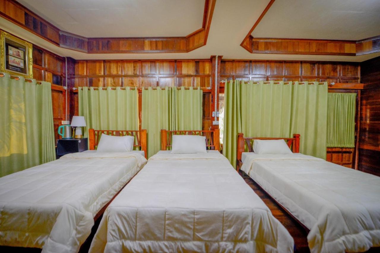 Mrk Resort & Massage Lop Buri Exteriör bild