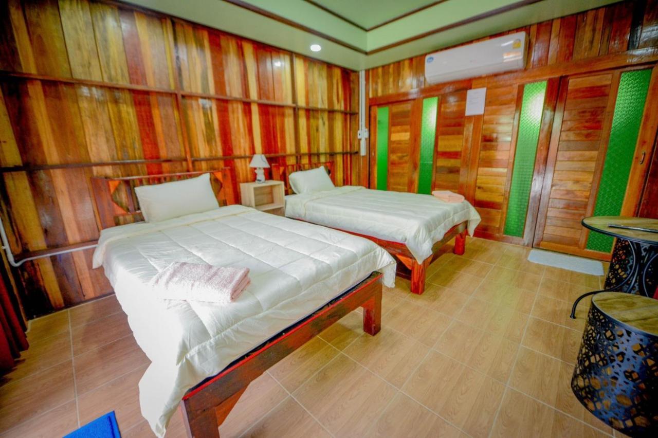Mrk Resort & Massage Lop Buri Exteriör bild