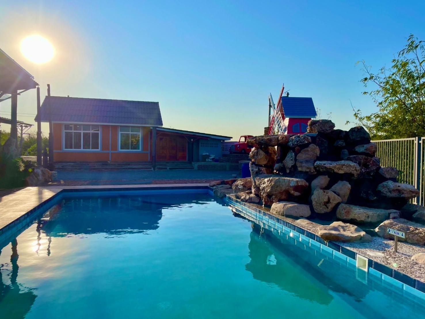 Mrk Resort & Massage Lop Buri Exteriör bild